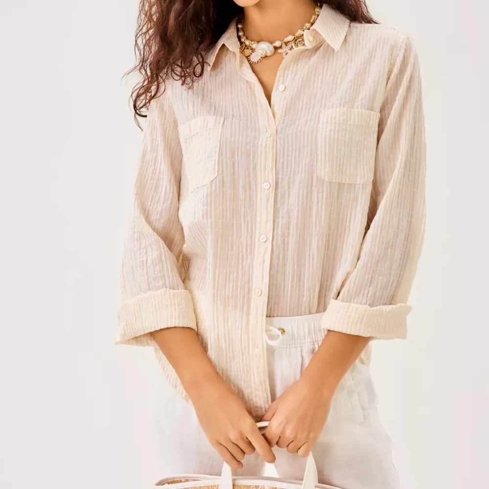 New Lilly Pulitzer Sea View Button Down Top